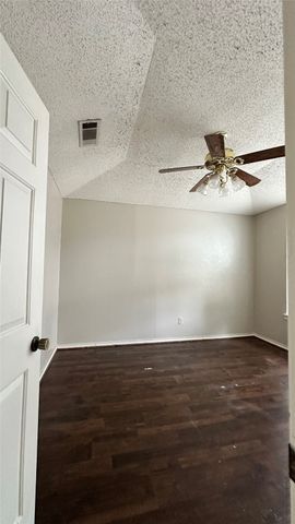 3018 Apple Valley Drive, Garland, TX 75043