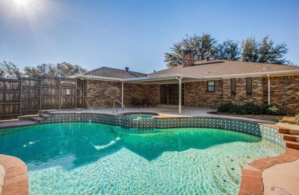 3018 Apple Valley Drive, Garland, TX 75043