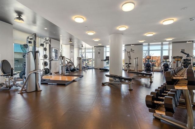 100 Lovejoy Wharf 5H, Boston, MA 02205