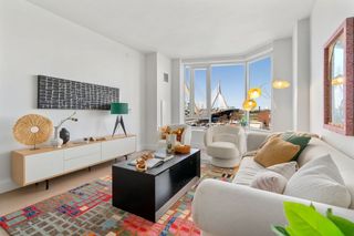100 Lovejoy Wharf 5H, Boston, MA 02205