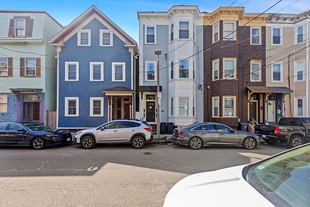 245 W 5th St 2, Boston, MA 02127