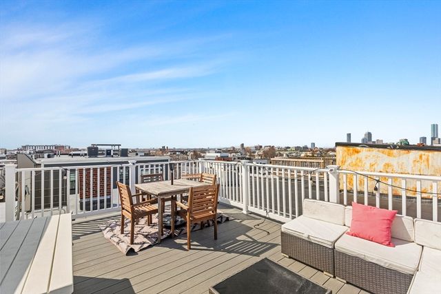 245 W 5th St 2, Boston, MA 02127