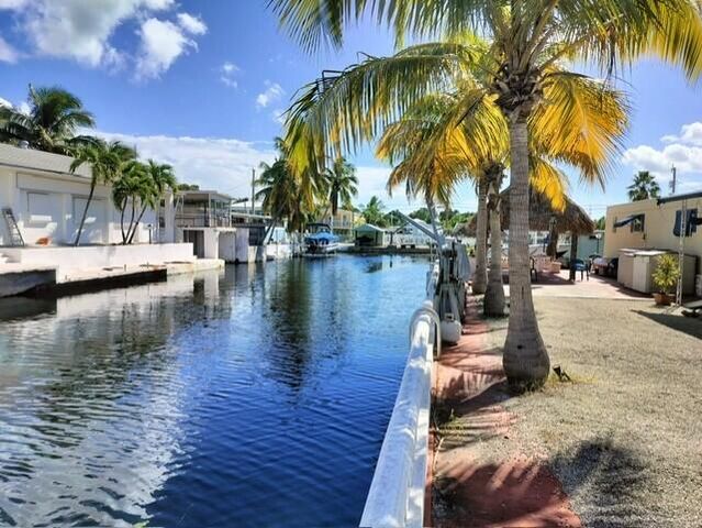 W 206 2Nd Court, Key Largo, FL 33037