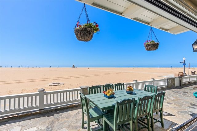 522 W Oceanfront, Newport Beach, CA 92661