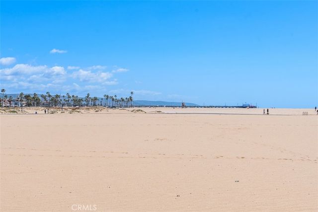 522 W Oceanfront, Newport Beach, CA 92661