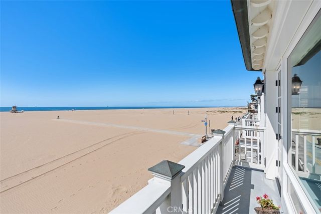 522 W Oceanfront, Newport Beach, CA 92661