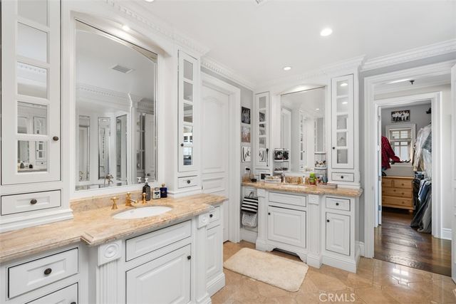 522 W Oceanfront, Newport Beach, CA 92661