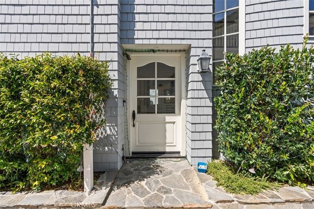 522 W Oceanfront, Newport Beach, CA 92661