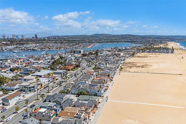 522 W Oceanfront, Newport Beach, CA 92661