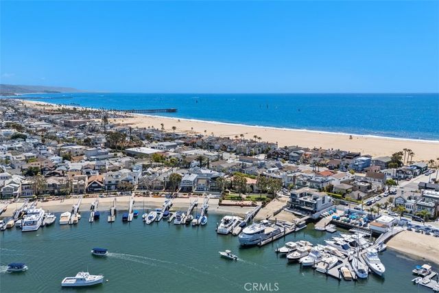 522 W Oceanfront, Newport Beach, CA 92661