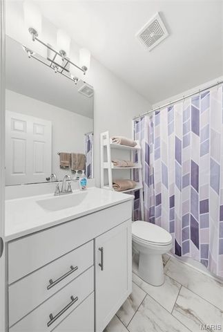 2131 Central Park Drive, Troy, MO 63379