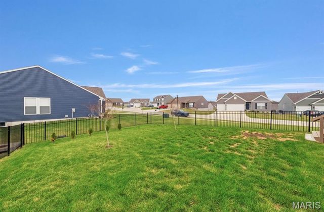 2131 Central Park Drive, Troy, MO 63379