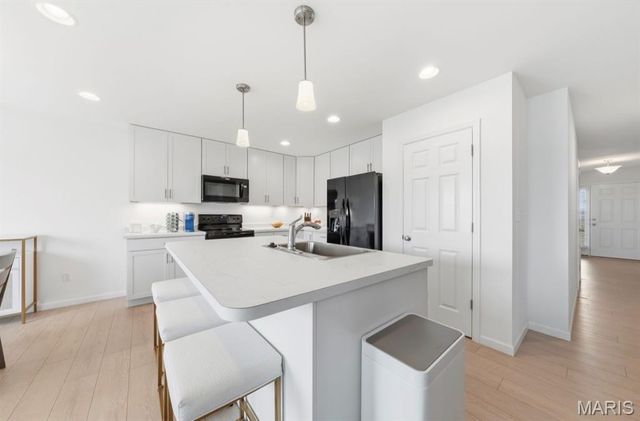 2131 Central Park Drive, Troy, MO 63379