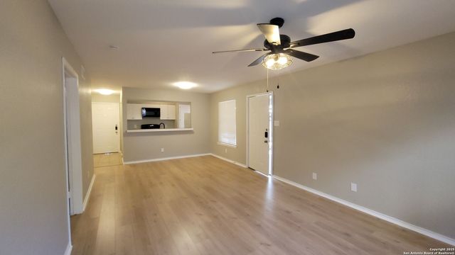 516 Gentleman Rd Apt 8, Balcones Heights, TX 78201