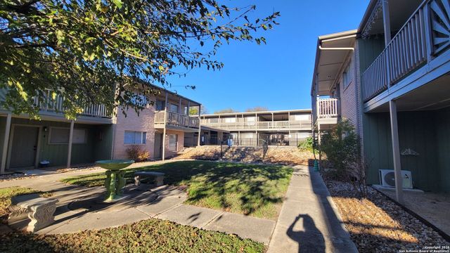 516 Gentleman Rd Apt 8, Balcones Heights, TX 78201