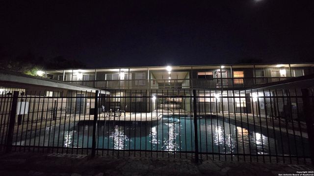 516 Gentleman Rd Apt 8, Balcones Heights, TX 78201