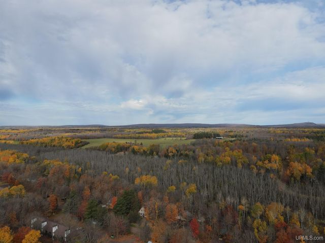 6166 E Snow Strasse Lane, Ironwood, MI 49938