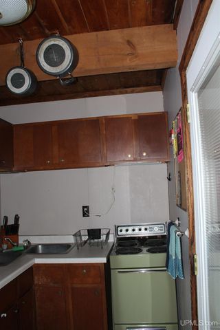 6166 E Snow Strasse Lane, Ironwood, MI 49938