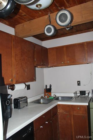 6166 E Snow Strasse Lane, Ironwood, MI 49938