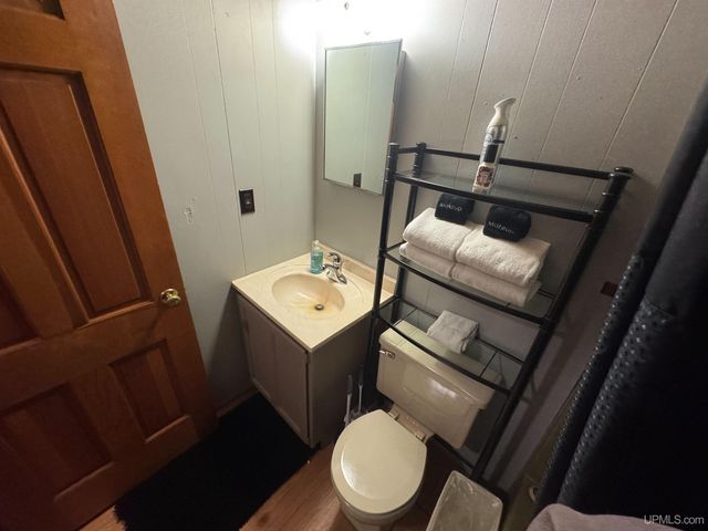 6166 E Snow Strasse Lane, Ironwood, MI 49938