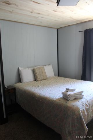 6166 E Snow Strasse Lane, Ironwood, MI 49938