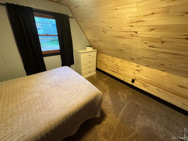 6166 E Snow Strasse Lane, Ironwood, MI 49938