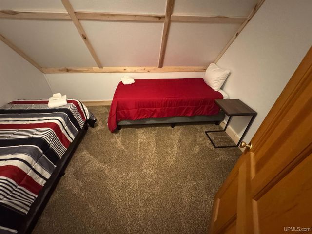 6166 E Snow Strasse Lane, Ironwood, MI 49938