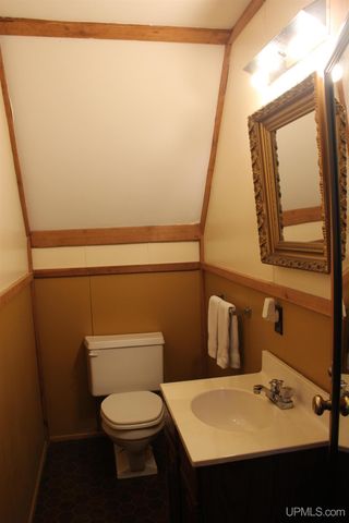 6166 E Snow Strasse Lane, Ironwood, MI 49938