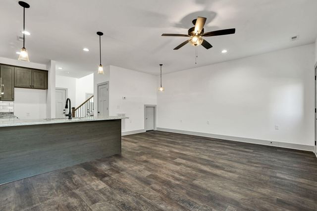 124 Mcnabb Drive, Cleveland, TN 37312
