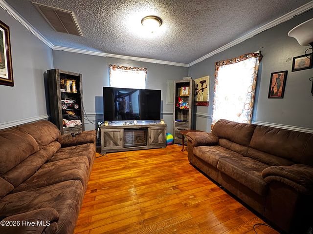 203 King Street, Hertford, NC 27944