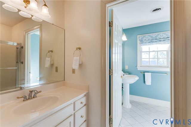 4805 Wellington Farms Dr, Chester, VA 23831