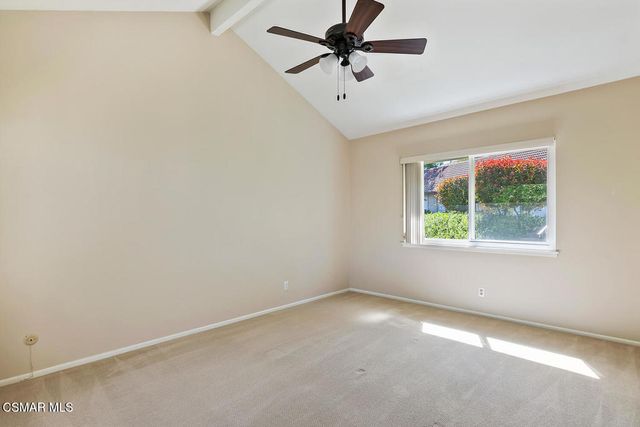 12 Sparrowhawk Lane, Oak Park, CA 91377