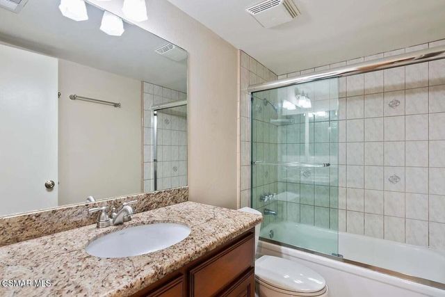 12 Sparrowhawk Lane, Oak Park, CA 91377
