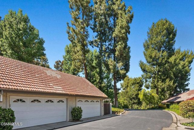 12 Sparrowhawk Lane, Oak Park, CA 91377