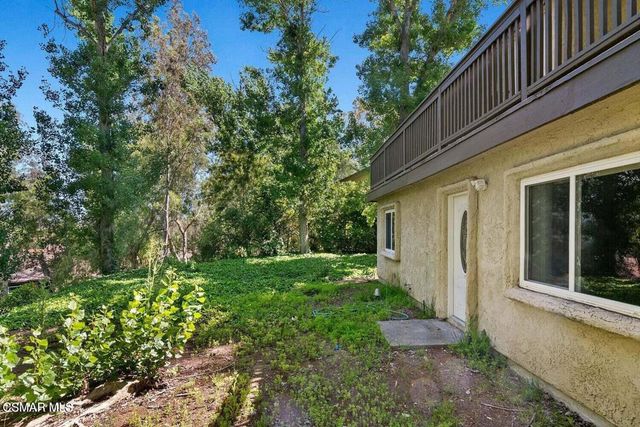 12 Sparrowhawk Lane, Oak Park, CA 91377