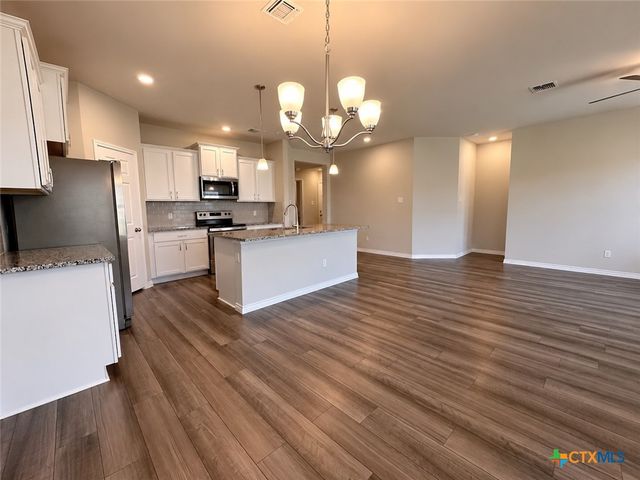 110 Bobby Lou Lane, Copperas Cove, TX 76522