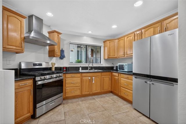 76 Willowcrest Lane, Pomona, CA 91766