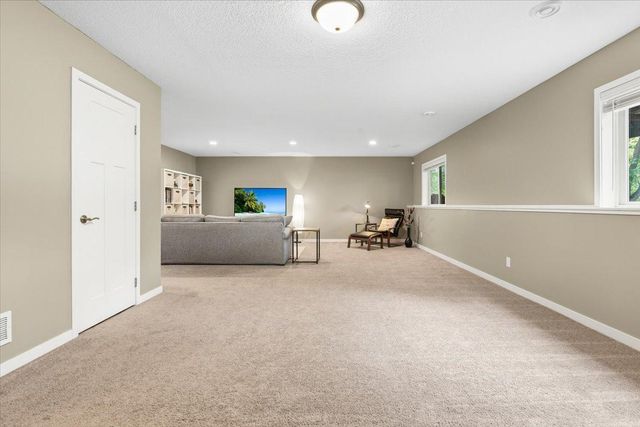 4720 Georgia Avenue N, Crystal, MN 55428