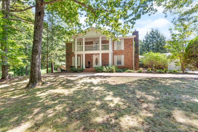 7422 Indian Creek Rd, Mc Ewen, TN 37101