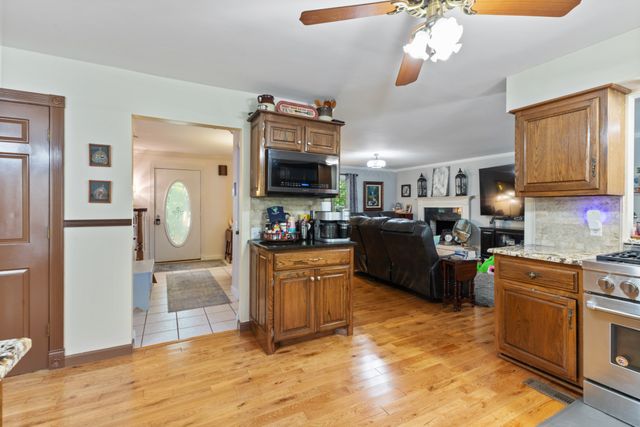 7422 Indian Creek Rd, Mc Ewen, TN 37101