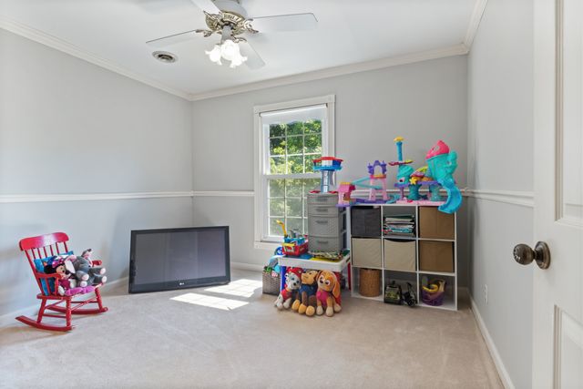 7422 Indian Creek Rd, Mc Ewen, TN 37101