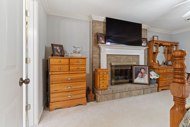 7422 Indian Creek Rd, Mc Ewen, TN 37101