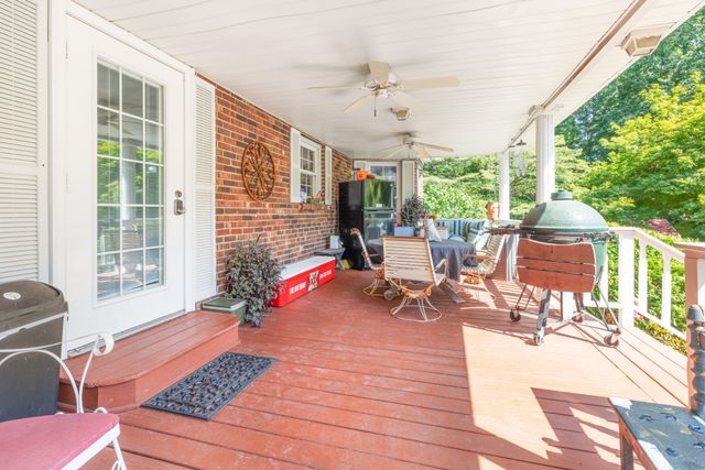 7422 Indian Creek Rd, Mc Ewen, TN 37101