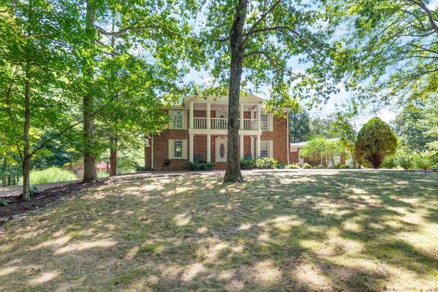 7422 Indian Creek Rd, Mc Ewen, TN 37101