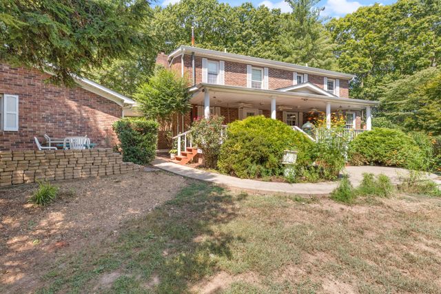 7422 Indian Creek Rd, Mc Ewen, TN 37101
