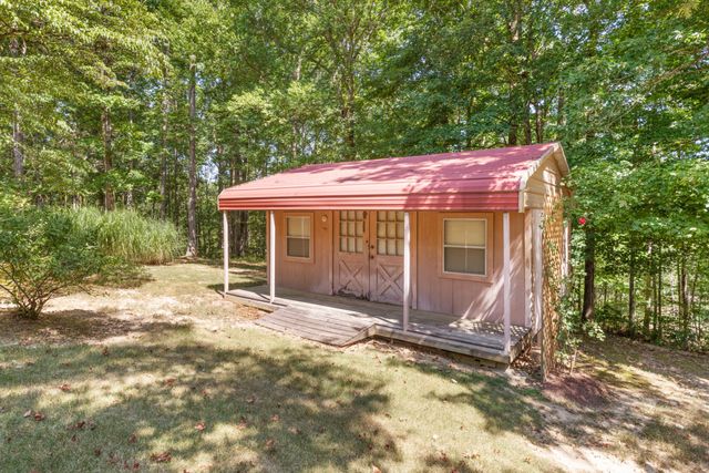 7422 Indian Creek Rd, Mc Ewen, TN 37101