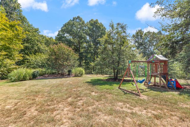 7422 Indian Creek Rd, Mc Ewen, TN 37101