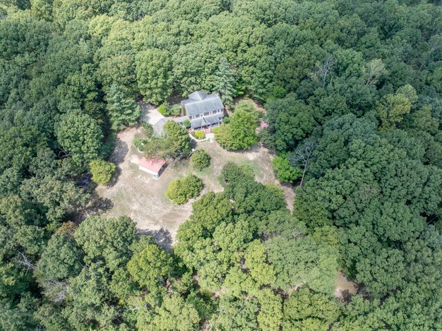 7422 Indian Creek Rd, Mc Ewen, TN 37101