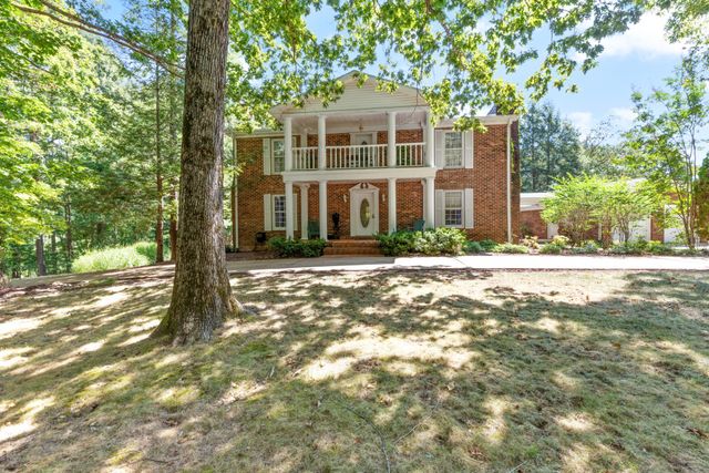 7422 Indian Creek Rd, Mc Ewen, TN 37101