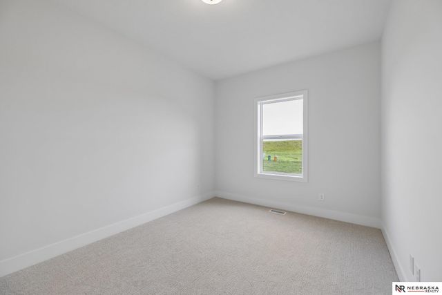 3818 Prairie Breeze Road, Lincoln, NE 68516